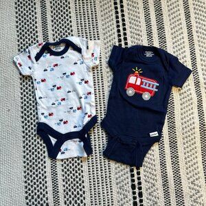 Gerber's Baby Boy onesies 2 pack